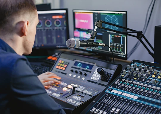Productor y Director para Radio y Televisión